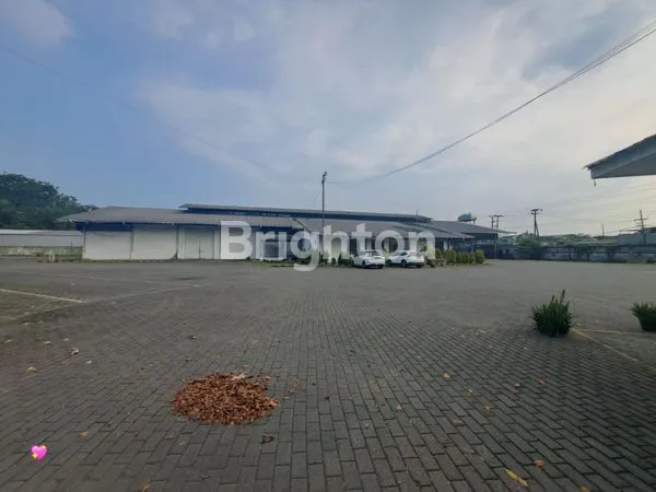 image DISEWAKAN GUDANG PABRIK KANTOR SIAP HUNI BERBEK RUNGKUT INDUSTRI (3)