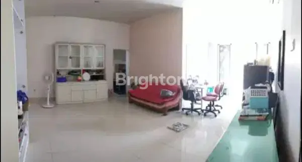 image RUMAH FAMILY CLASS KEBAYORAN LAMA — RUANG BESAR \U25CF LINGKUNGAN NYAMAN || LOKASI PREMIUM \U25CF NILAI STABIL! (1)