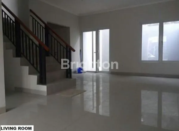 image RUMAH HOEK RAPI SIAP HUNI DI CLUSTER BOHEMIA GADING SERPONG TANGERANG  (2)