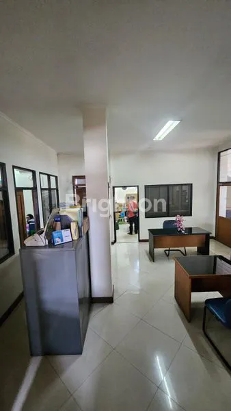 image GEDUNG PERKANTORAN MEWAH 3 LANTAI PONDOK BAMBU DUREN SAWIT JAKARTA TIMUR STRATEGIS (6)