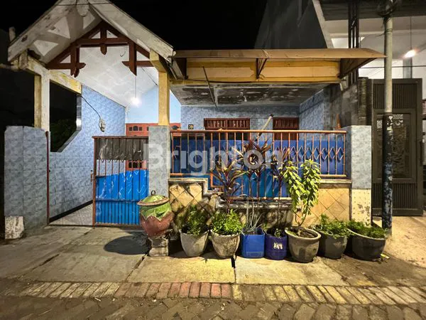image RUMAH 1.5 LANTAI, SIMOREJO SARI, SUKOMAMUNGGAL, LEBAR 5, ROW JALAN 2 MOBIL, SURABAYA BARAT (1)