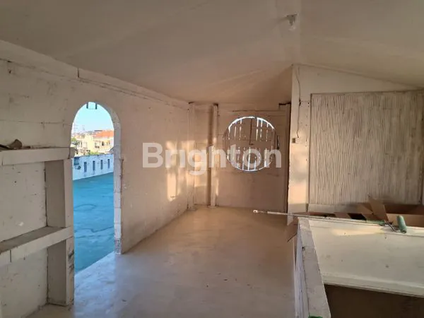 image DIKONTRAKAN RUMAH HANYA LANTAI 2 DAN 3  (8)