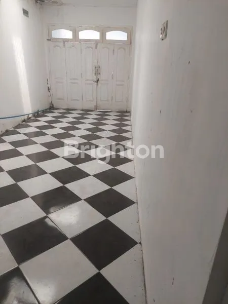 image RUMAH SIAP HUNI 4 KT DI JL IR SUTAMI KEDIRI (5)