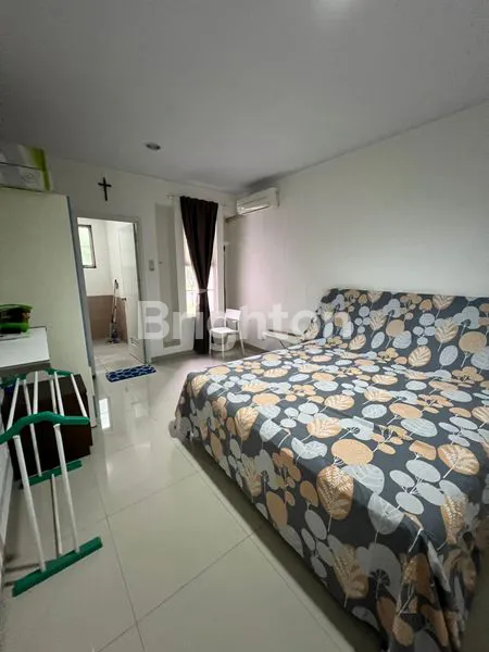 image DIJUAL RUMAH MEWAH SIAP HUNI DI SUVARNA SUTERA (4)