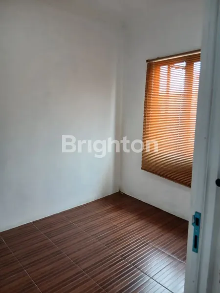 image DISEWAKAN RUMAH 2 LANTAI DEKAT STASIUN SUDIMARA CIPUTAT – 5 MENIT JALAN KAKI, SIAP HUNI (4)