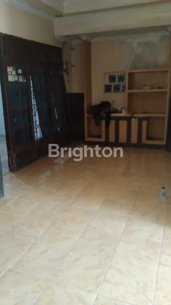 image RUMAH 5 KT DI PETUKANGAN UTARA, LT 178M² SHM (4)