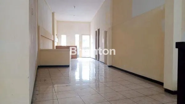 image RUKO KOMERSIAL DI NOL JALAN RAYA PENGAMPON (SUDAH RENOV, 2 UNIT JADI 1) DEKAT KAPASAN, TOL DUPAK, GENTENG, KALIANYAR (3)