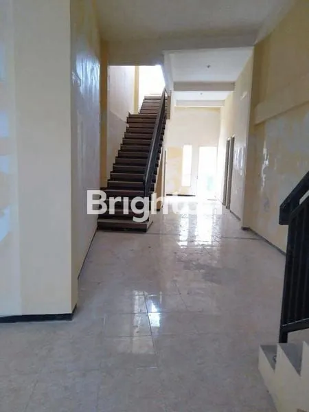 image RUKO KOMERSIAL DI NOL JALAN RAYA PENGAMPON (SUDAH RENOV, 2 UNIT JADI 1) DEKAT KAPASAN, TOL DUPAK, GENTENG, KALIANYAR (4)