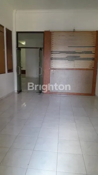 image DISEWAKAN RUMAH 2 LANTAI DI TENGAH KOTA  JL.DR.SUTOMO SAMARINDA (1)