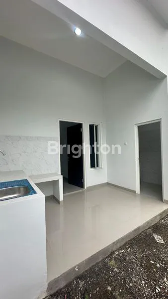 image RUMAH BARU GRESS WONOREJO SELATAN DEKAT PANDUGO RAYA MERR (7)