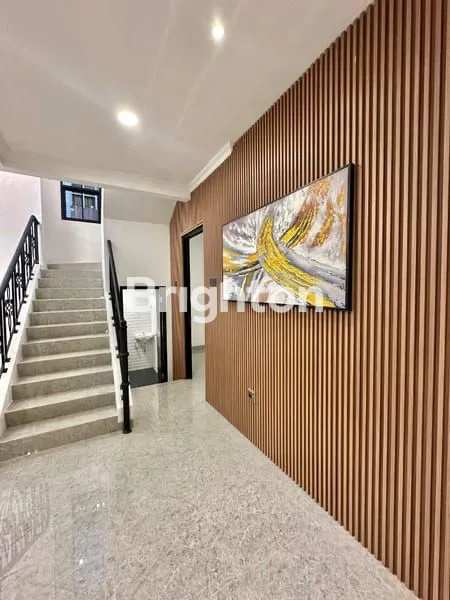 image RUMAH MEWAH 5+2 KT DI DELTAMAS BEKASI, SIAP HUNI (6)