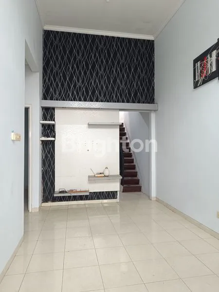 image RUMAH SIAP HUNI PURIMAS CLUSTER LEGIAN PARADISE GUNUNGANYAR MERR RUNGKUT  (2)