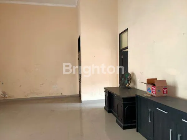 image RUMAH STRATEGIS DI RUNGKUT ASRI HARGA MENARIK (4)