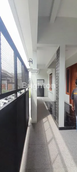 image GENTAN, SUKOHARJO, RUMAH BARU DESAIN MODERN, AKSES JALAN LEBAR DENGAN LOKASI STRATEGIS DAN AKSES KE BERBAGAI TEMPAT DEKAT (3)