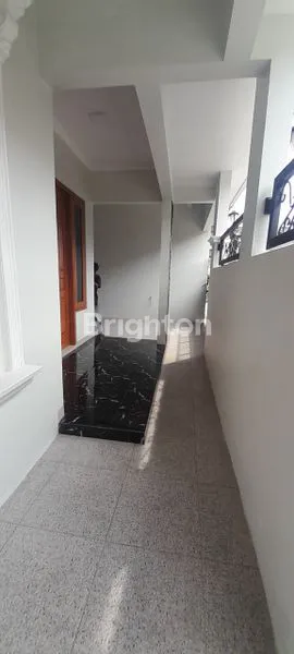 image GENTAN, SUKOHARJO, RUMAH BARU DESAIN MODERN, AKSES JALAN LEBAR DENGAN LOKASI STRATEGIS DAN AKSES KE BERBAGAI TEMPAT DEKAT (4)