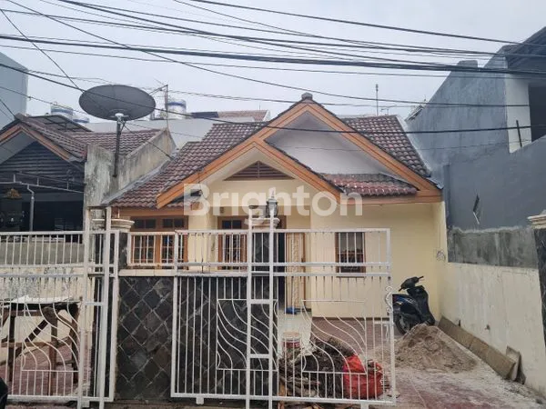 image RUMAH 1½ LANTAI FULL RENOVASI, SIAP HUNI (1)