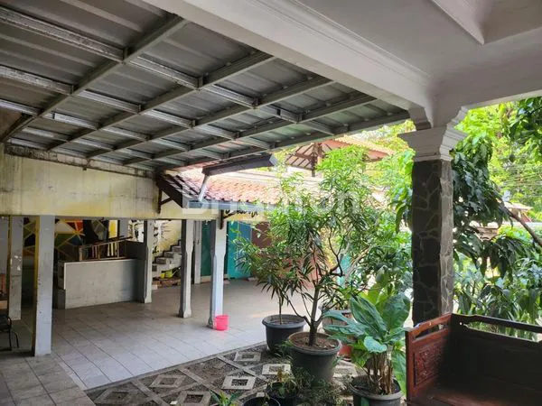 image RUMAH ASRI 1 LANTAI STRATEGIS PETUKANGAN JAKARTA SELATAN  (2)