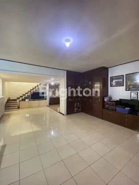 image RUMAH ASRI 1 LANTAI STRATEGIS PETUKANGAN JAKARTA SELATAN  (5)