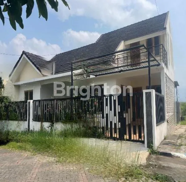 image DIJUAL RUMAH 2 LANTAI SIAP HUNI PERUMAHAN KEBONAGUNG INDAH SELANGKAH KE TERMINAL GADANG AREA STRATEGIS FREE PAJAK JUAL BELI DAN BALIK NAMA (1)