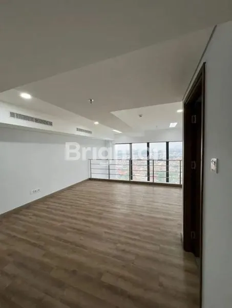 image HUNIAN & KANTOR DI THE SMITH ALAM SUTERA, LT 151M² (6)