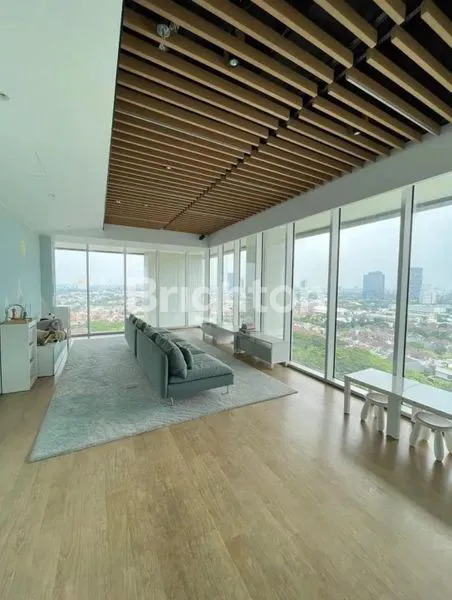 image HUNIAN & KANTOR DI THE SMITH ALAM SUTERA, LT 151M² (5)