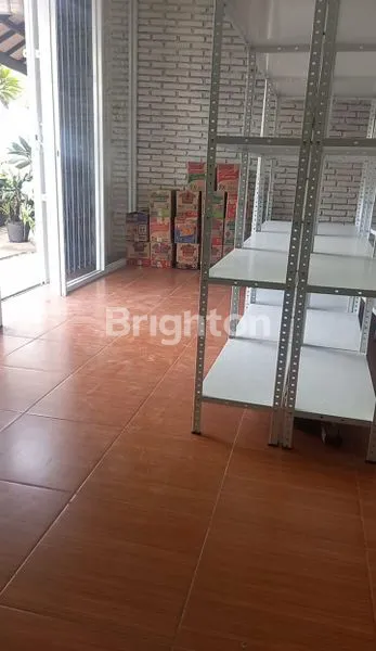 image KIOS PINGGIR JALAN RAYA JOGJA MAGELANG (3)