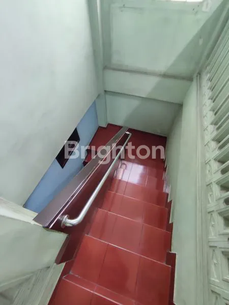 image DIJUAL RUKO 3,5 LANTAI DENGAN VIEW KOTA YANG CAKEP. LOKASI STRATEGIS. COCOK BUAT BISNIS DAN RUMAH TANGGA. (4)