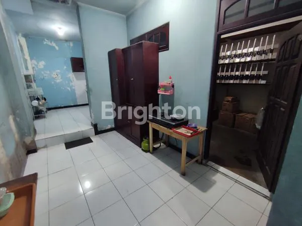 image DIJUAL RUKO 3,5 LANTAI DENGAN VIEW KOTA YANG CAKEP. LOKASI STRATEGIS. COCOK BUAT BISNIS DAN RUMAH TANGGA. (3)