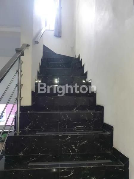 image RUMAH MINIMALIS MODERN DAERAH RUNGKUT MENANGGAL HARAPAN (2)