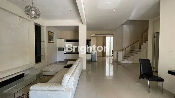 image RUMAH 2 LANTAI SIAP HUNI PAKUWON INDAH, SURABAYA BARAT DEKAT PAKUWON MALL - RAYA MAYJEND JONOSEWOJO - CITRALAND - GRAHA FAMILI - DARMO PERMAI. (2)