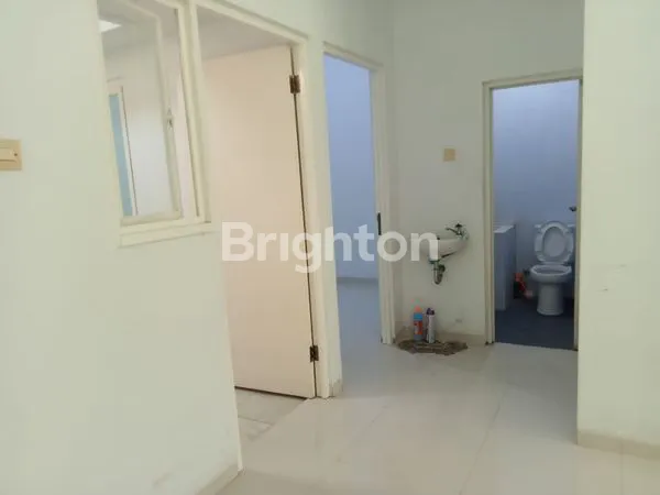 image RUMAH ONE GATE ADA KANOPI DAN AC WONOREJO (7)