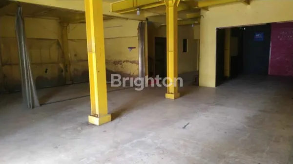 image RUMAH USAHA BARATAJAYA SIAP PAKAI STRATEGIS DEKAT NGAGEL, NGINDEN (6)