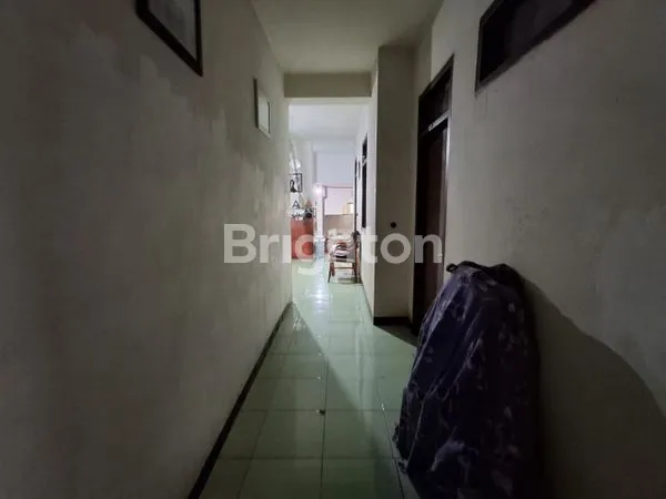 image RUMAH LAMA SIDOSERMO DEKAT RAYA JEMURSARI UKURAN 12X25 BISA UNTUK USAHA/GUDANG/KANTOR (4)