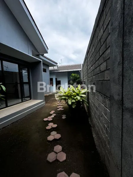 image RUMAH TOKO LOKASI STRATEGIS DEKAT PASAR BANDUNG (4)