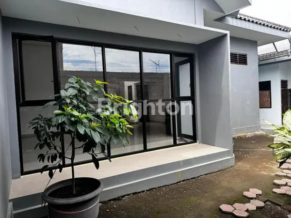 image RUMAH TOKO LOKASI STRATEGIS DEKAT PASAR BANDUNG (6)