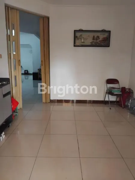 image DIJUAL RUMAH BESAR & MEWAH DI TAMAN SURYA – JAKARTA BARAT SHM | PARKIR 4 MOBIL (7)