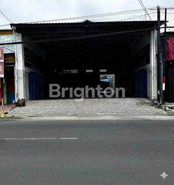 image RUMAH TOKO LOKASI STRATEGIS DEKAT PASAR BANDUNG (1)