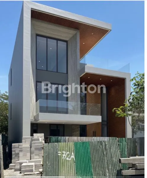 image RUMAH BARU STRATEGIS DI CITRALAND, SURABAYA BARAT (1)