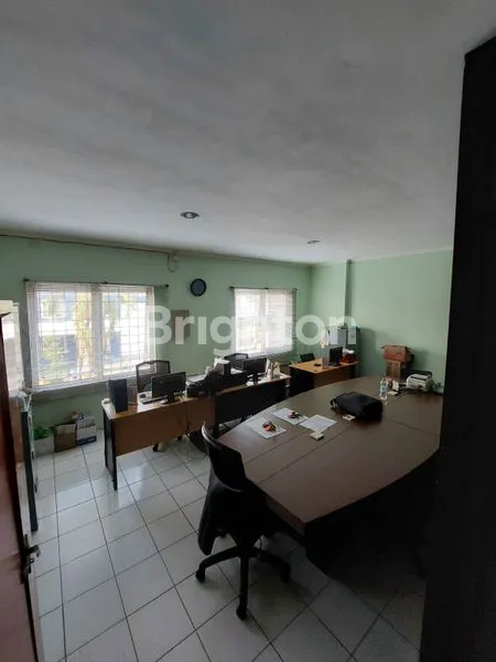 image GUDANG LOKASI STRATEGIS DEKAT TOL DAN BANDARA DI JLN DAAN MOGOT JAKARTA (4)