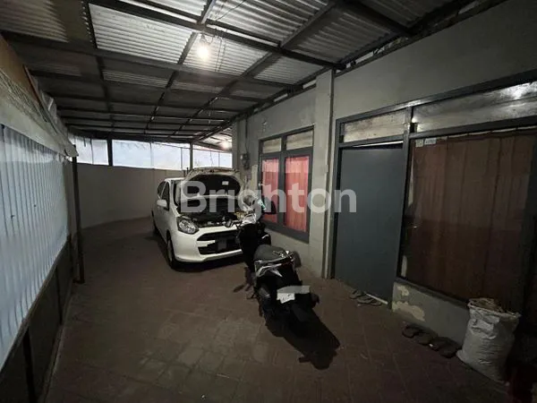 image RUMAH 1 LANTAI LOKASI STRATEGIS DI TENGAH KOTA SURABAYA (3)