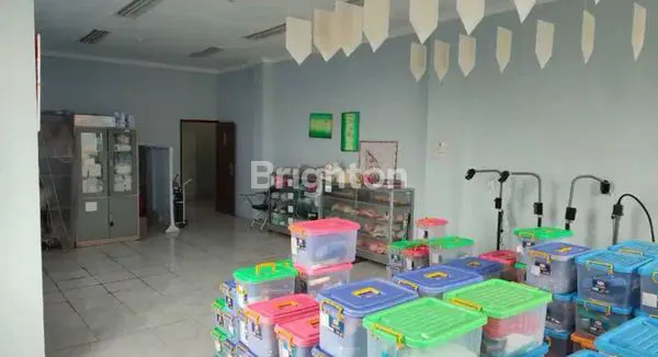 image RUMAH 3 LT SIAP PAKAI DI IMAM BONJOL KARAWACI TANGERANG (3)