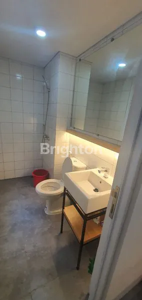 image RUMAH 2 LT FURNISH CANTIK DI FLEEKHAUZ R BSD TANGERANG (7)