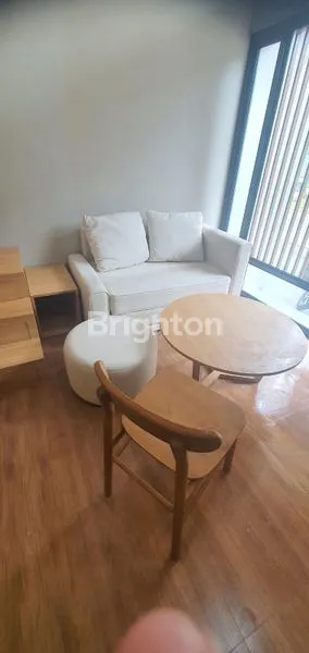 image RUMAH 2 LT FURNISH CANTIK DI FLEEKHAUZ R BSD TANGERANG (2)
