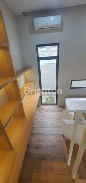image RUMAH 2 LT FURNISH CANTIK DI FLEEKHAUZ R BSD TANGERANG (3)
