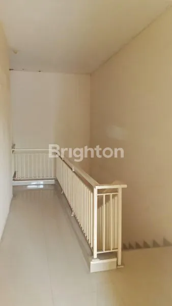 image INVESTASI STRATEGIS: RUKO 3 LANTAI DI RUNGKUT ASRI (4)