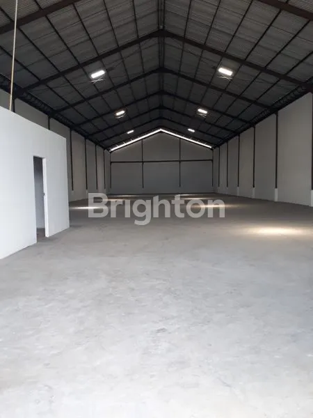 image GUDANG MUTIARA TAMBAK LANGON,  MARGOMULYO SIAP PAKAI, ROW JALAN LUAS (3)