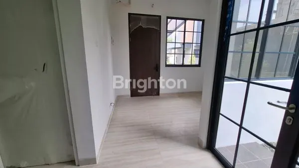 image RUMAH DIJUAL DI SYNTHESIS HUIS PASAR REBO JAKARTA TIMUR (4)