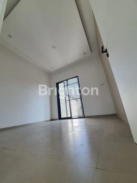 image RUMAH SIAP HUNI, LT 75M² DI BARUK, AKSES MUDAH KE RAYA MERR (7)