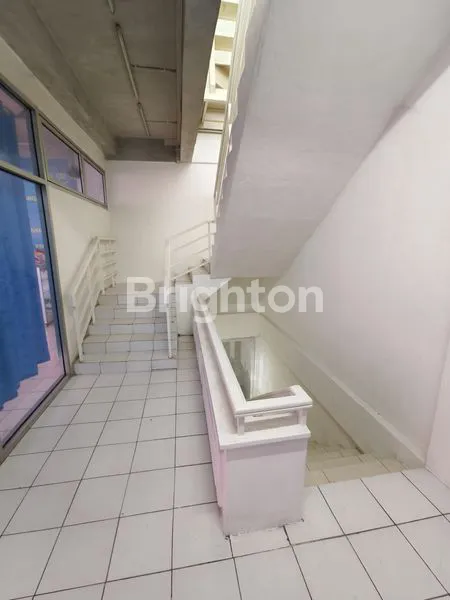 image RUKO GREEN GARDEN 200M2 TINGKAT 3 SIAP PAKAI SEMI FURNISH JALAN PANJANG ARTERI KEBON JERUK  (3)