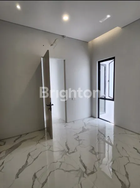image RUMAH SIAP HUNI DI RUNGKUT, LOKASI PREMIUM (5)